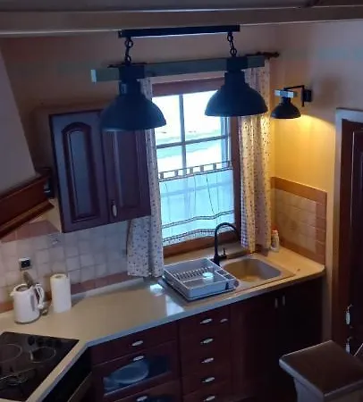 Apartmaji Pri Handelcanih,